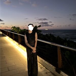 BR Black Sleeveless Dress